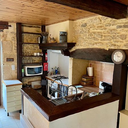La Vieille Ferme: superbe complexe de 3 gîtes en pierre avec Piscine au coeur du Périgord Noir Saint-Genies Exterior foto