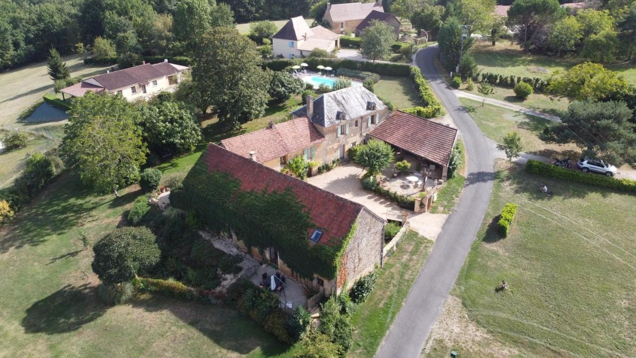La Vieille Ferme: superbe complexe de 3 gîtes en pierre avec Piscine au coeur du Périgord Noir Saint-Genies Exterior foto