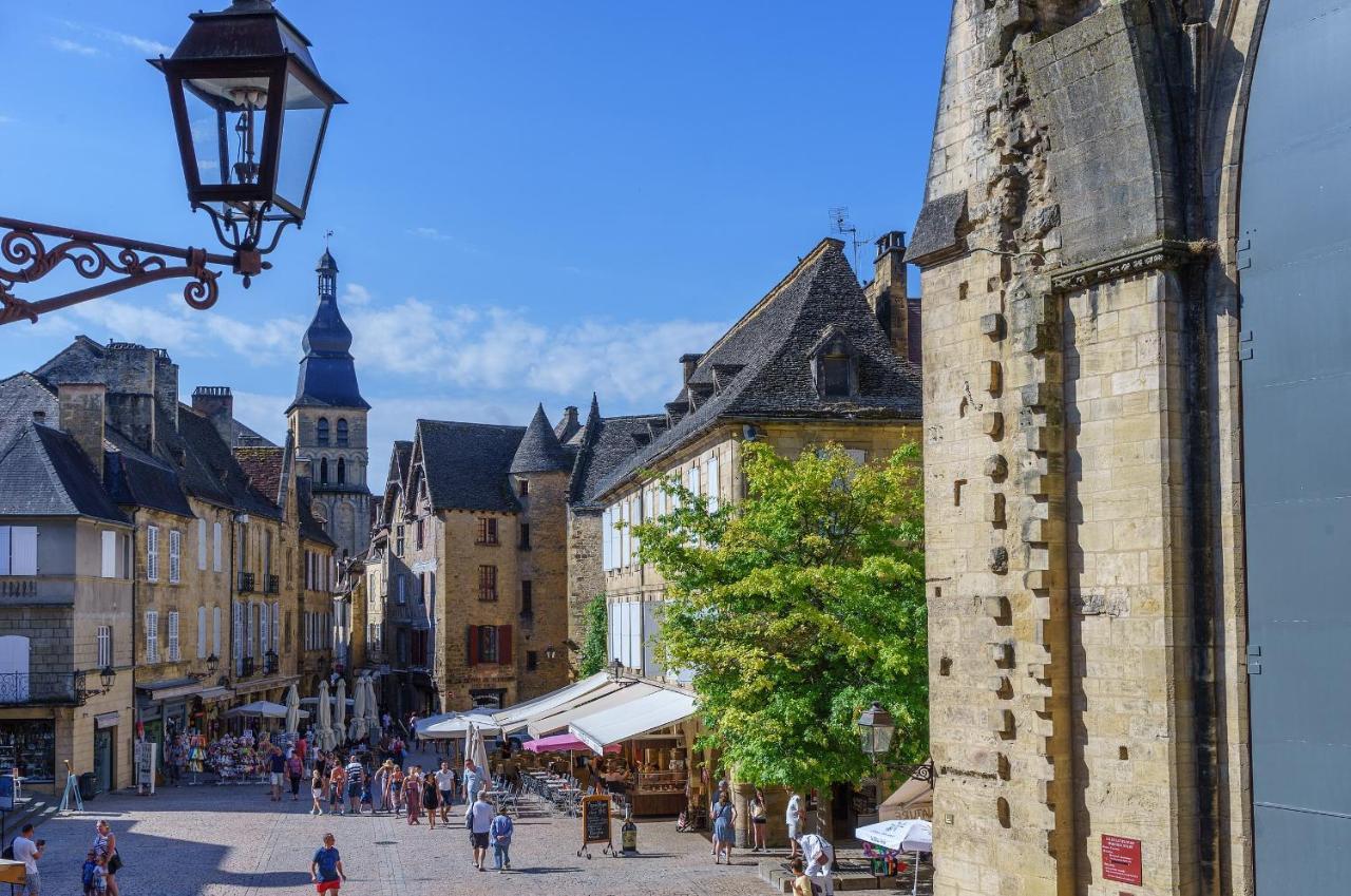 La Vieille Ferme: superbe complexe de 3 gîtes en pierre avec Piscine au coeur du Périgord Noir Saint-Genies Exterior foto