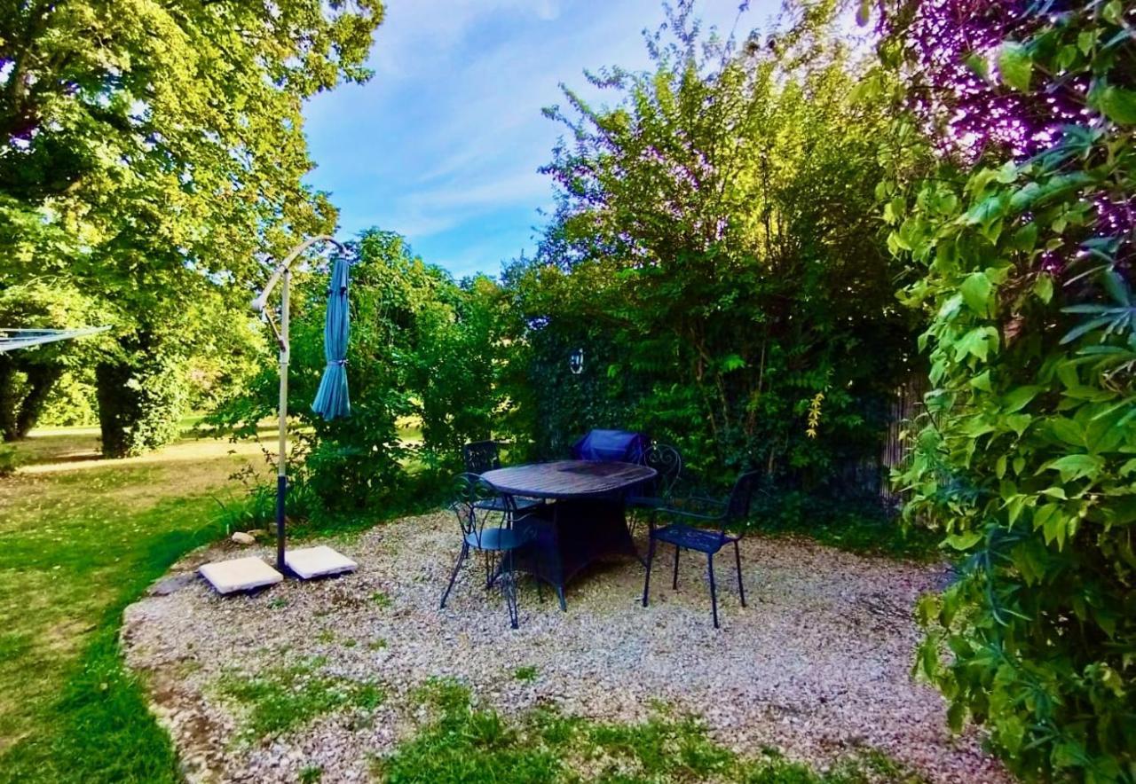 La Vieille Ferme: superbe complexe de 3 gîtes en pierre avec Piscine au coeur du Périgord Noir Saint-Genies Exterior foto