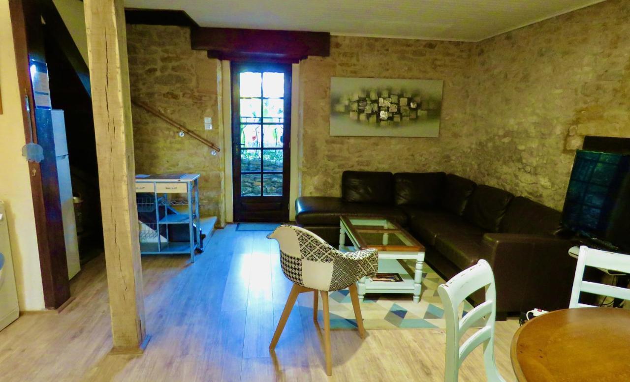 La Vieille Ferme: superbe complexe de 3 gîtes en pierre avec Piscine au coeur du Périgord Noir Saint-Genies Exterior foto